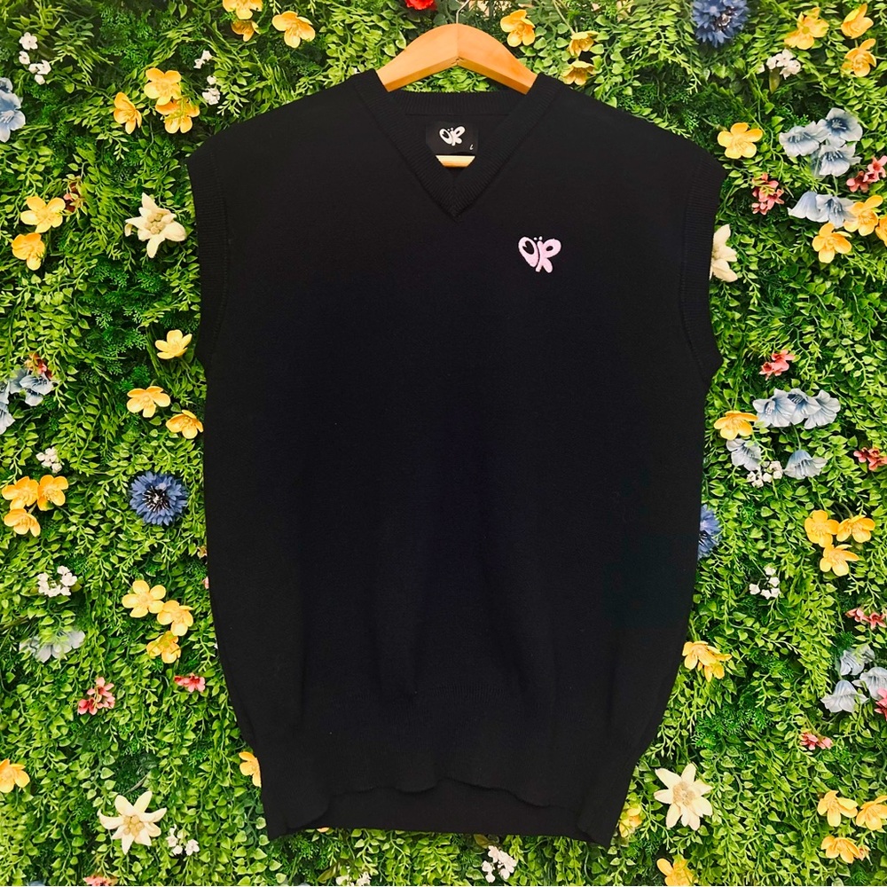 OLIVIA RODRIGO Black Sleeveless Sweater Vest with Purple OR Butterfly Logo Large